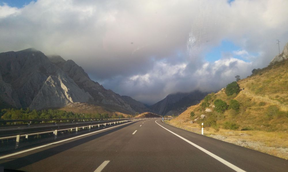 Se deberían permitir dobles remolques en todas las carreteras