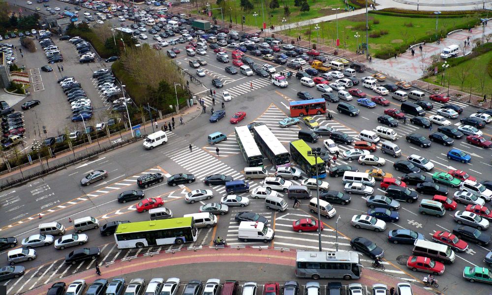 Cómo ajustar los horarios de manejo para evitar el tráfico pesado